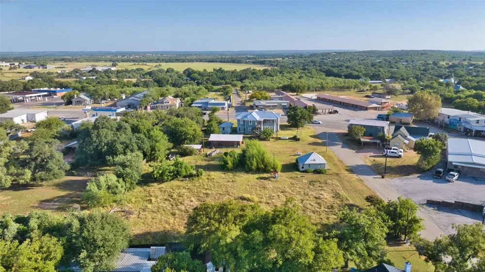 505 Ft McKavitt Street Mason, TX 76856