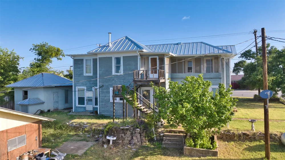 505 Ft McKavitt Street Mason, TX 76856