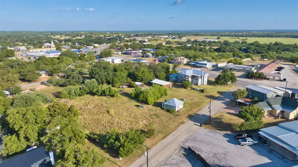 505 Ft McKavitt Street Mason, TX 76856