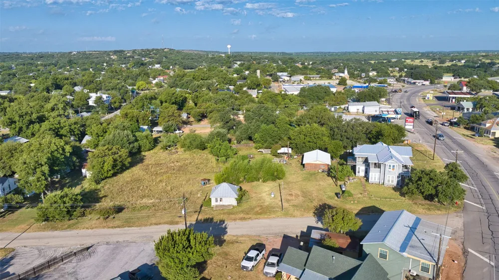 505 Ft McKavitt Street Mason, TX 76856