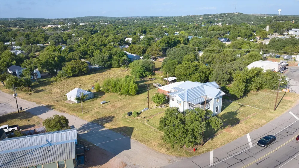 505 Ft McKavitt Street Mason, TX 76856