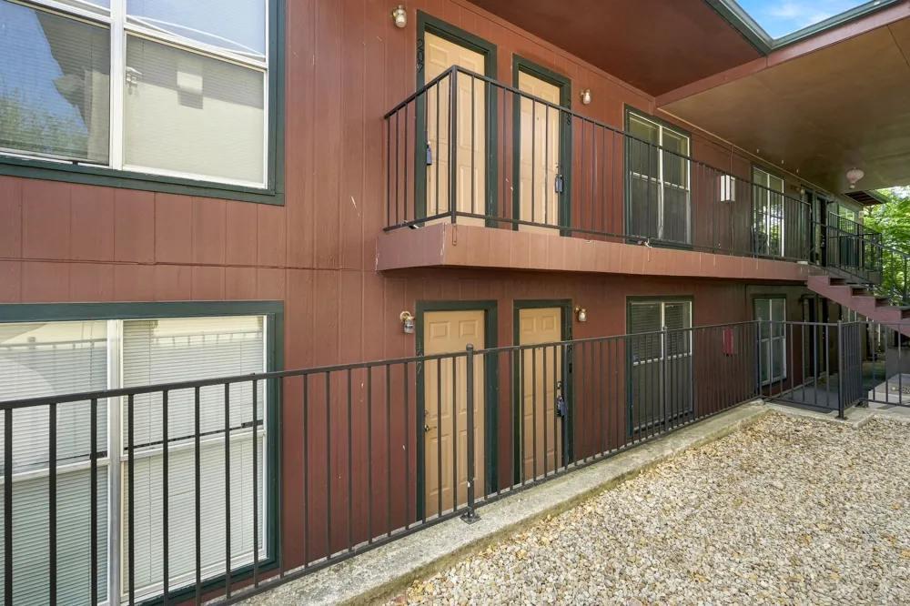 2319 Greenfield Parkway #208 Austin, TX 78741