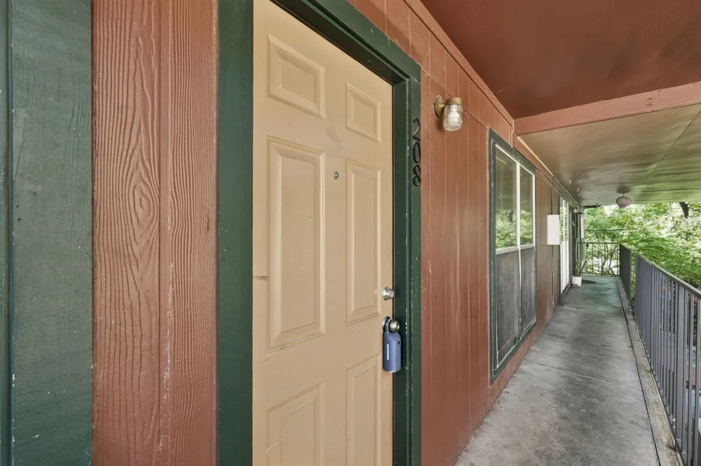 2319 Greenfield Parkway #208 Austin, TX 78741