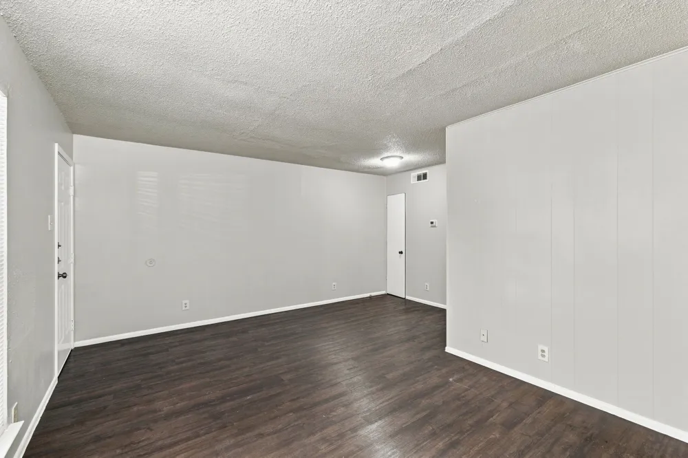 2319 Greenfield Parkway #208 Austin, TX 78741