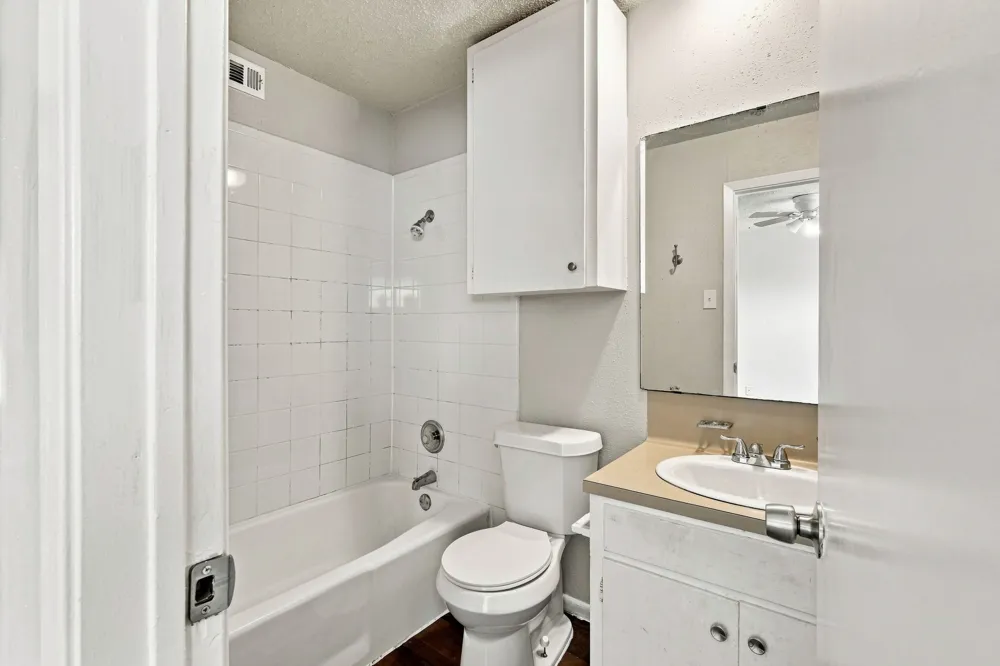 2319 Greenfield Parkway #208 Austin, TX 78741