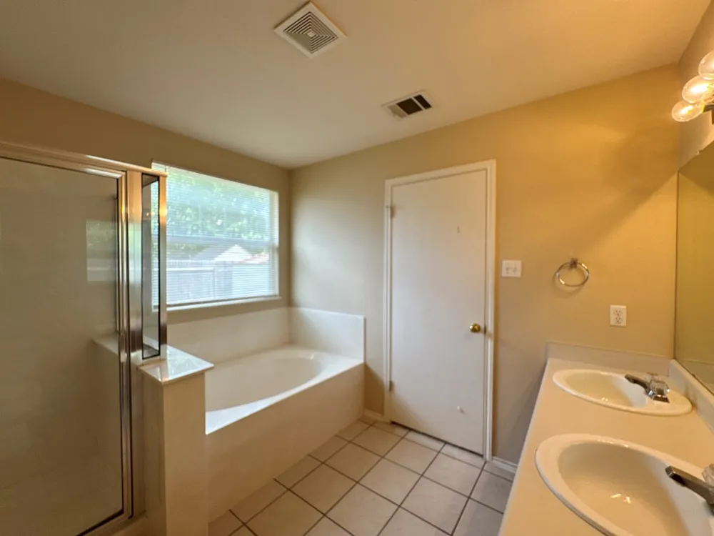 209 Katy B Lane Bastrop, TX 78602
