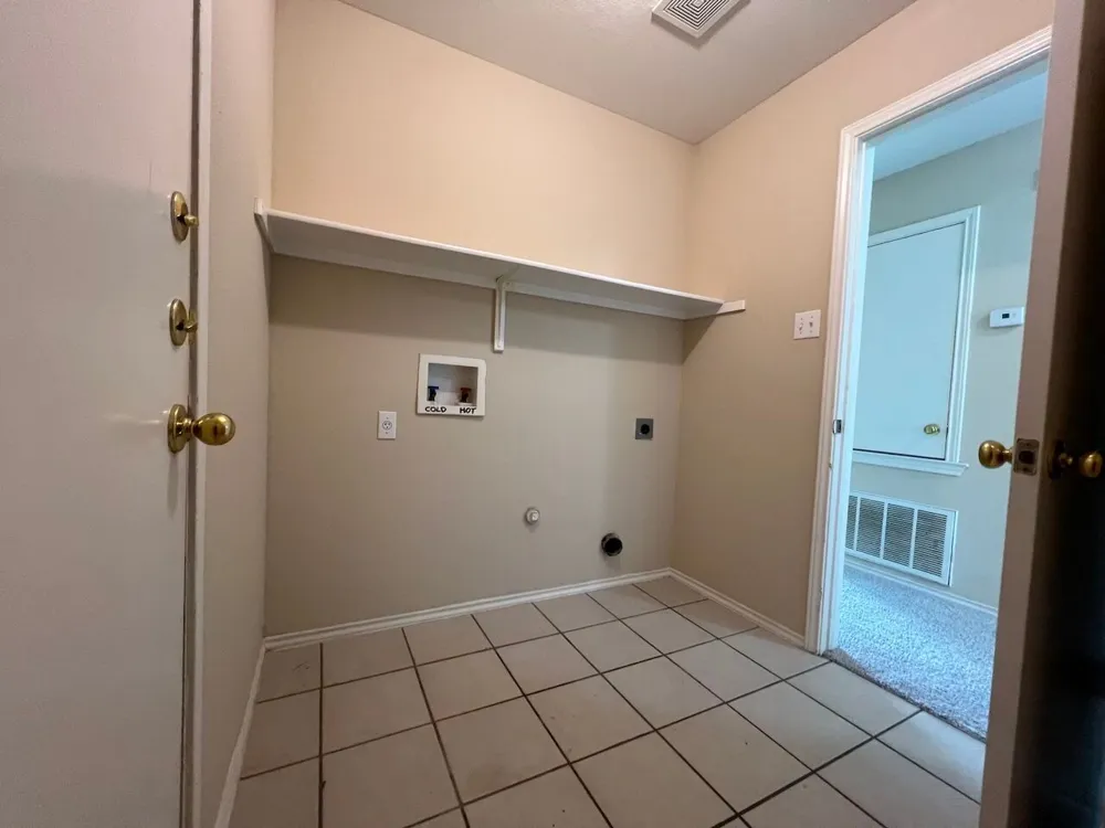 209 Katy B Lane Bastrop, TX 78602