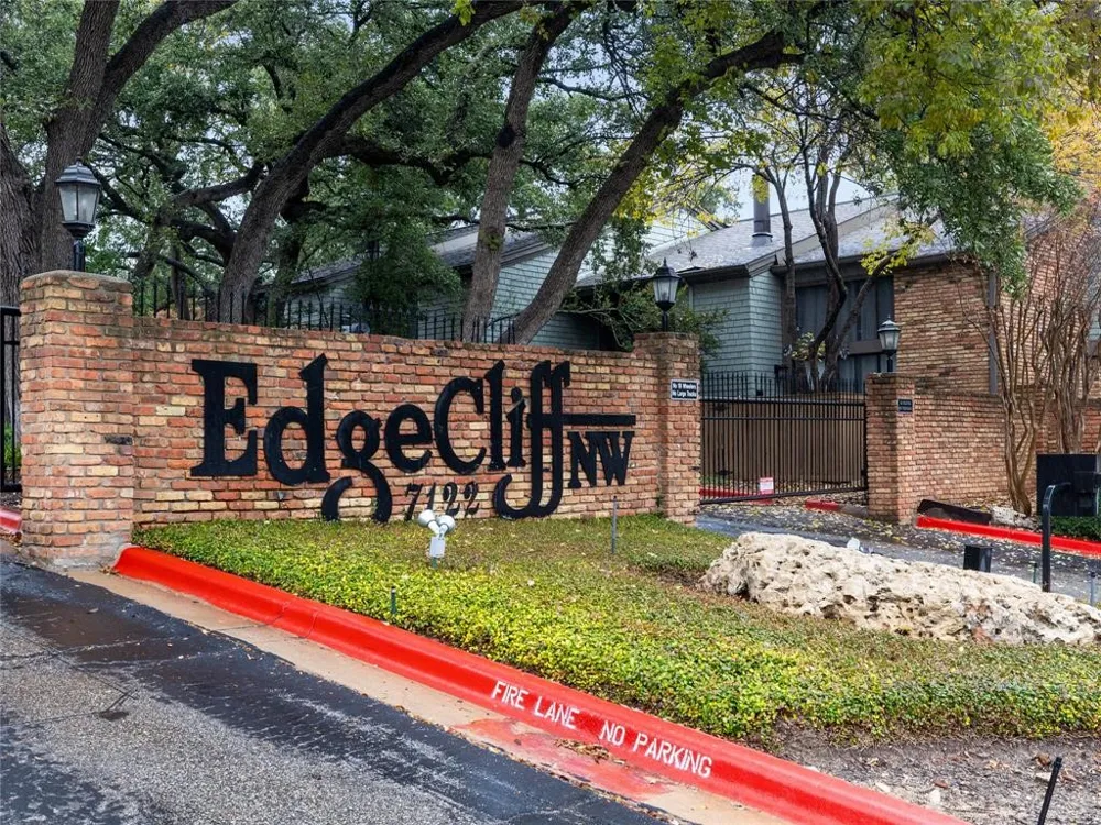 7122 Wood Hollow Drive #22 Austin, TX 78731