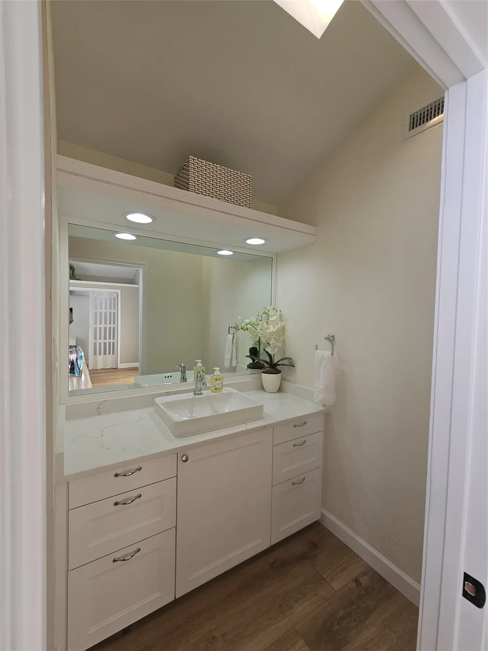 7122 Wood Hollow Drive #22 Austin, TX 78731