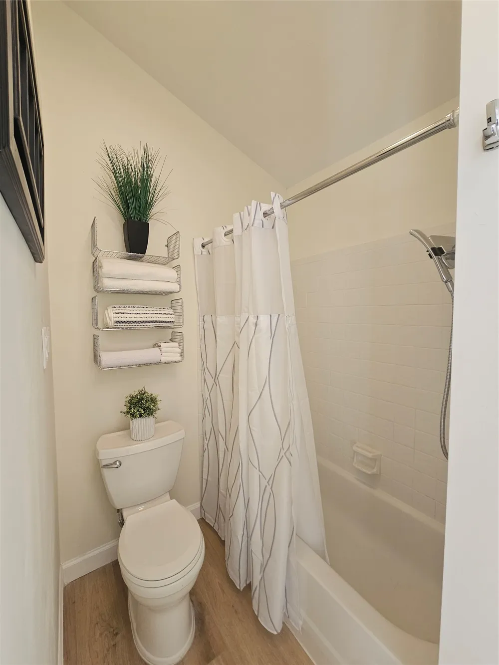 7122 Wood Hollow Drive #22 Austin, TX 78731