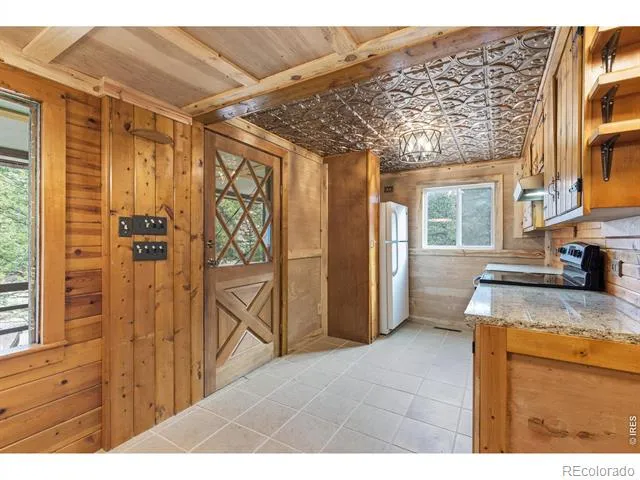 124 Big Pine Lane Drake, CO 80515