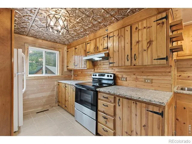 124 Big Pine Lane Drake, CO 80515
