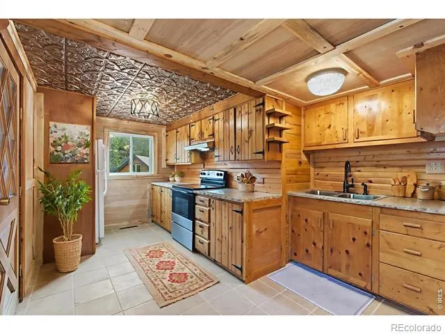 124 Big Pine Lane Drake, CO 80515