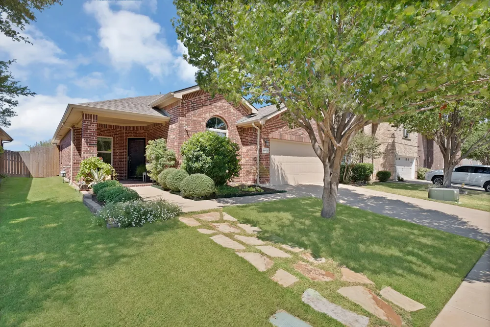 9644 Willow Branch Way Fort Worth, TX 76036