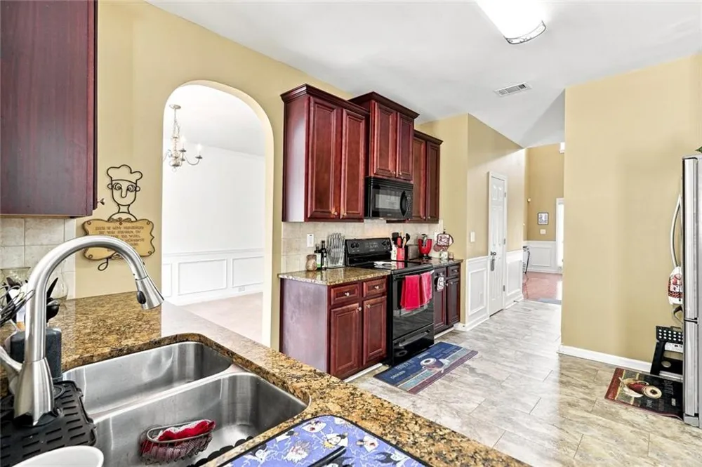 2162 Poplar Falls Avenue Lithonia, GA 30058