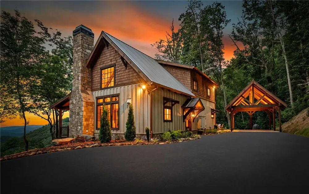 380 Utana Bluffs Trail Ellijay, GA 30540