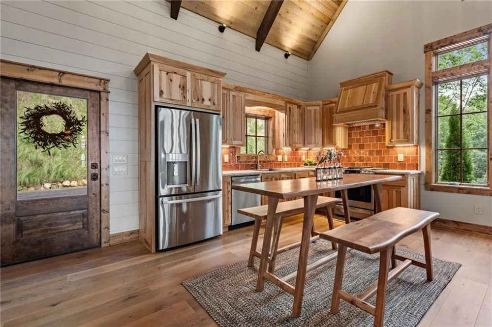 380 Utana Bluffs Trail Ellijay, GA 30540
