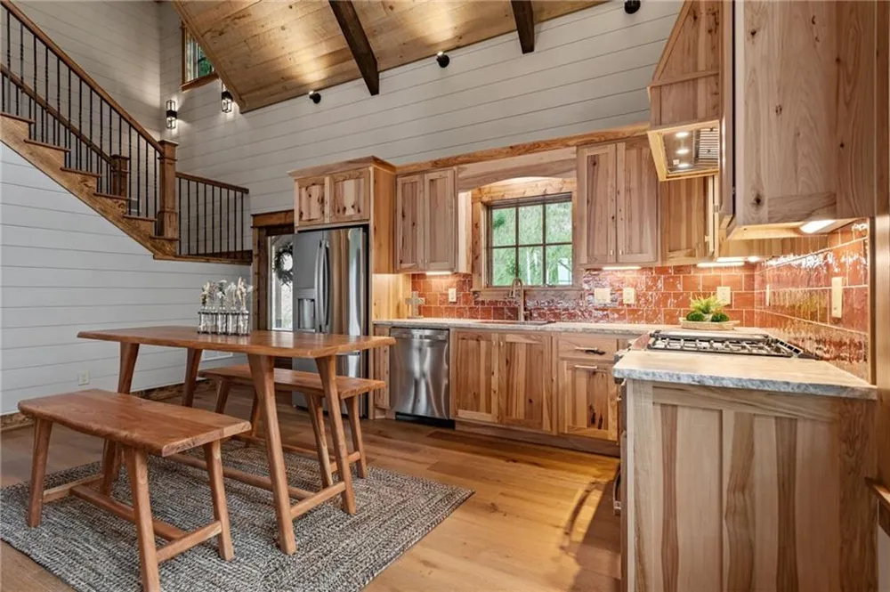 380 Utana Bluffs Trail Ellijay, GA 30540