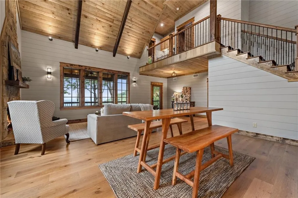 380 Utana Bluffs Trail Ellijay, GA 30540