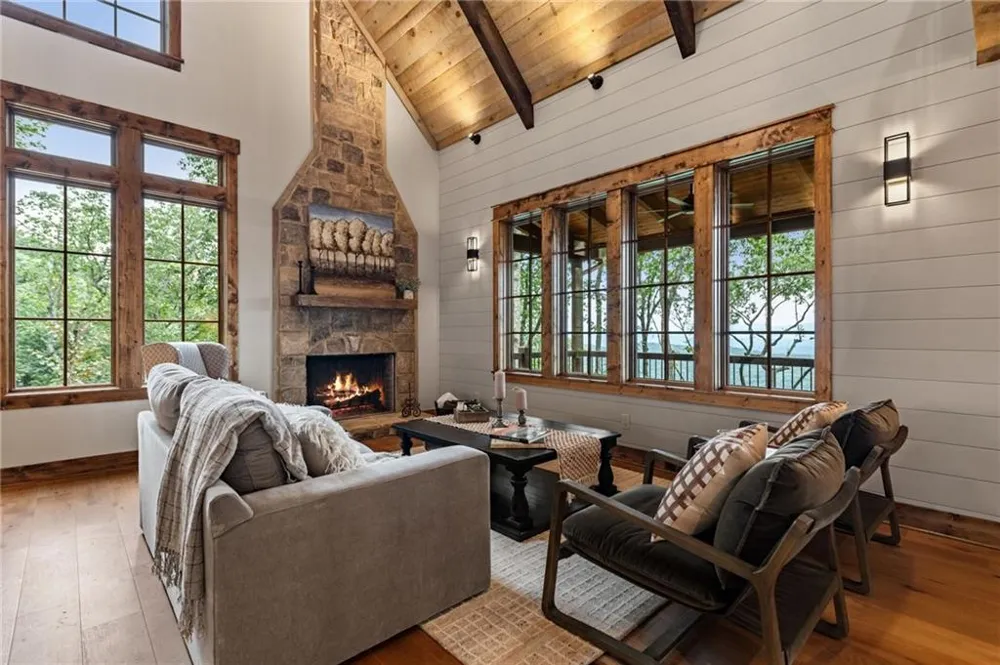 380 Utana Bluffs Trail Ellijay, GA 30540