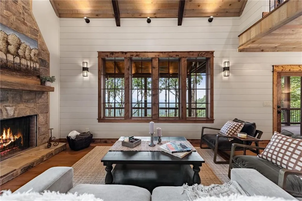 380 Utana Bluffs Trail Ellijay, GA 30540
