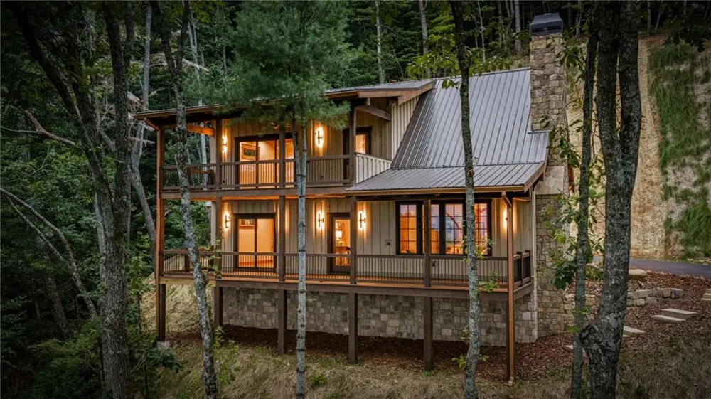 380 Utana Bluffs Trail Ellijay, GA 30540