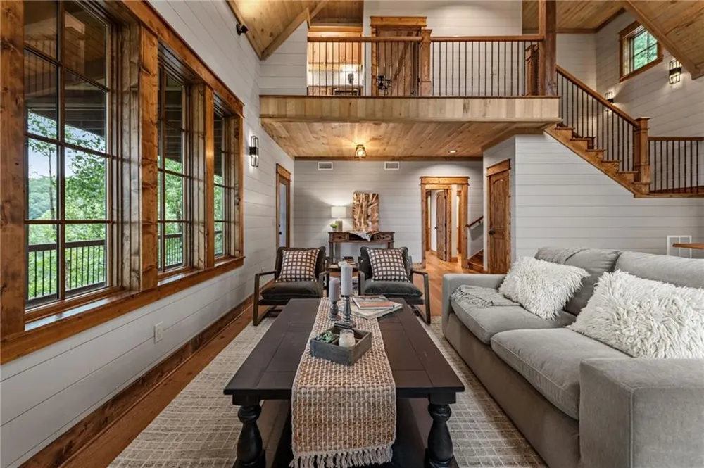 380 Utana Bluffs Trail Ellijay, GA 30540