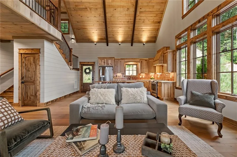 380 Utana Bluffs Trail Ellijay, GA 30540