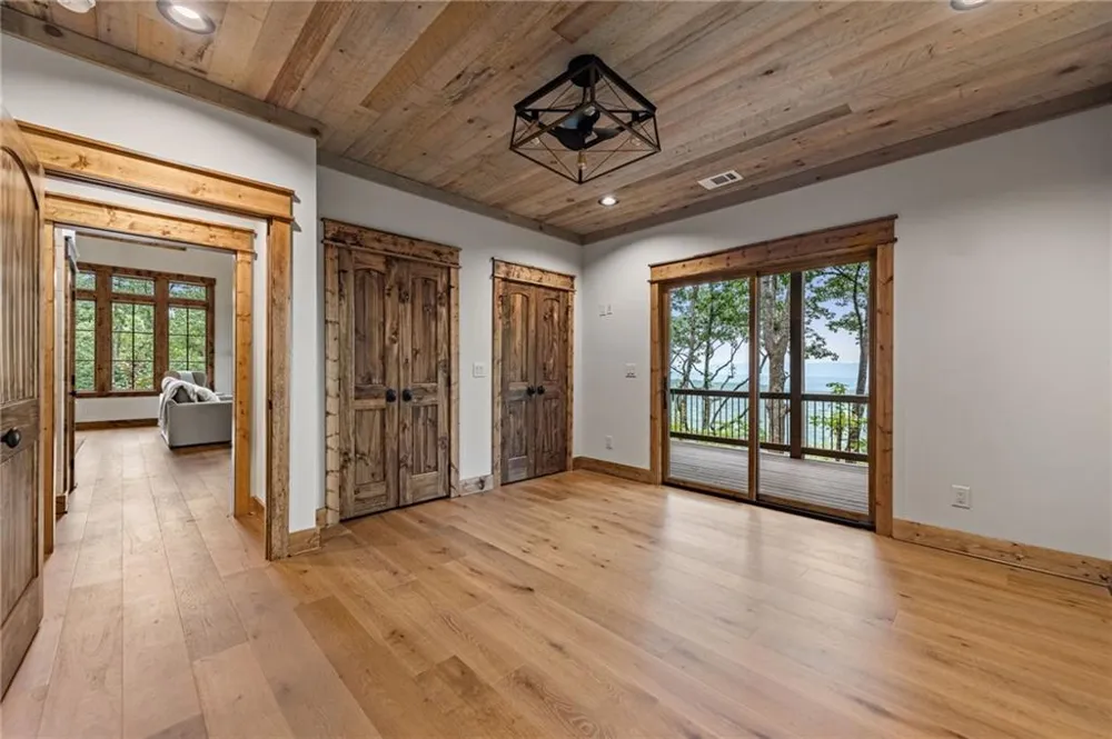 380 Utana Bluffs Trail Ellijay, GA 30540