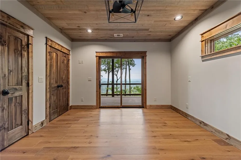 380 Utana Bluffs Trail Ellijay, GA 30540