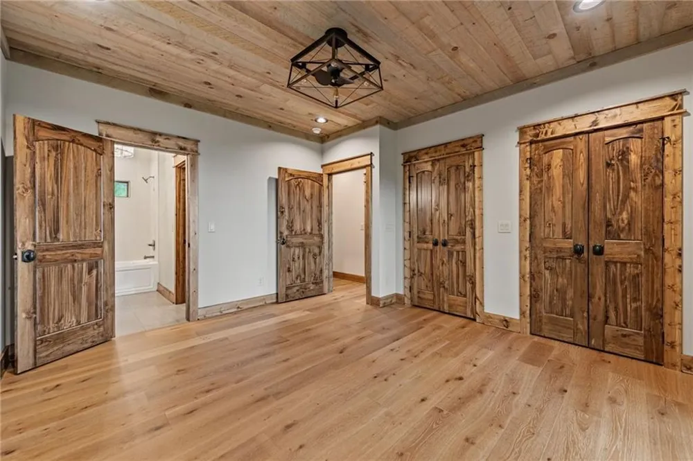 380 Utana Bluffs Trail Ellijay, GA 30540