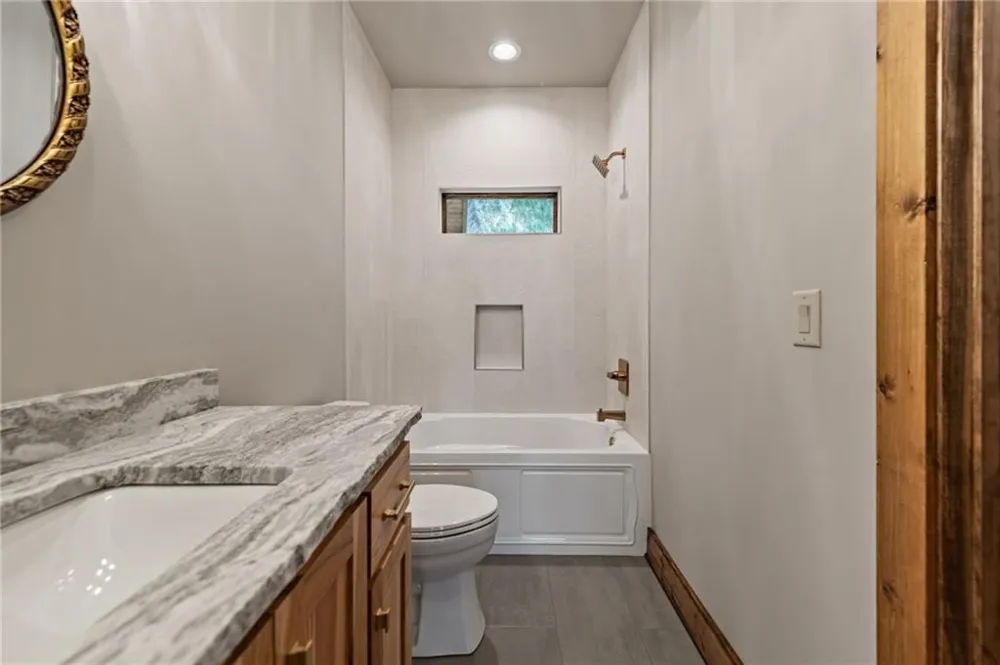 380 Utana Bluffs Trail Ellijay, GA 30540