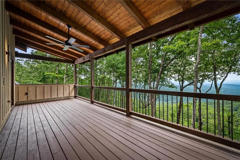 380 Utana Bluffs Trail Ellijay, GA 30540
