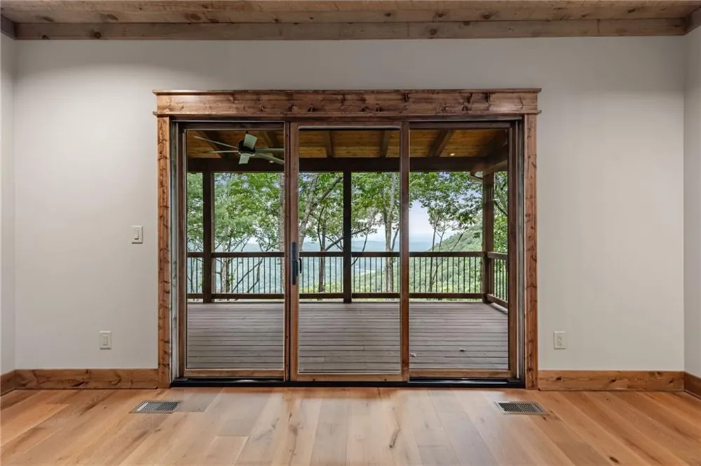 380 Utana Bluffs Trail Ellijay, GA 30540
