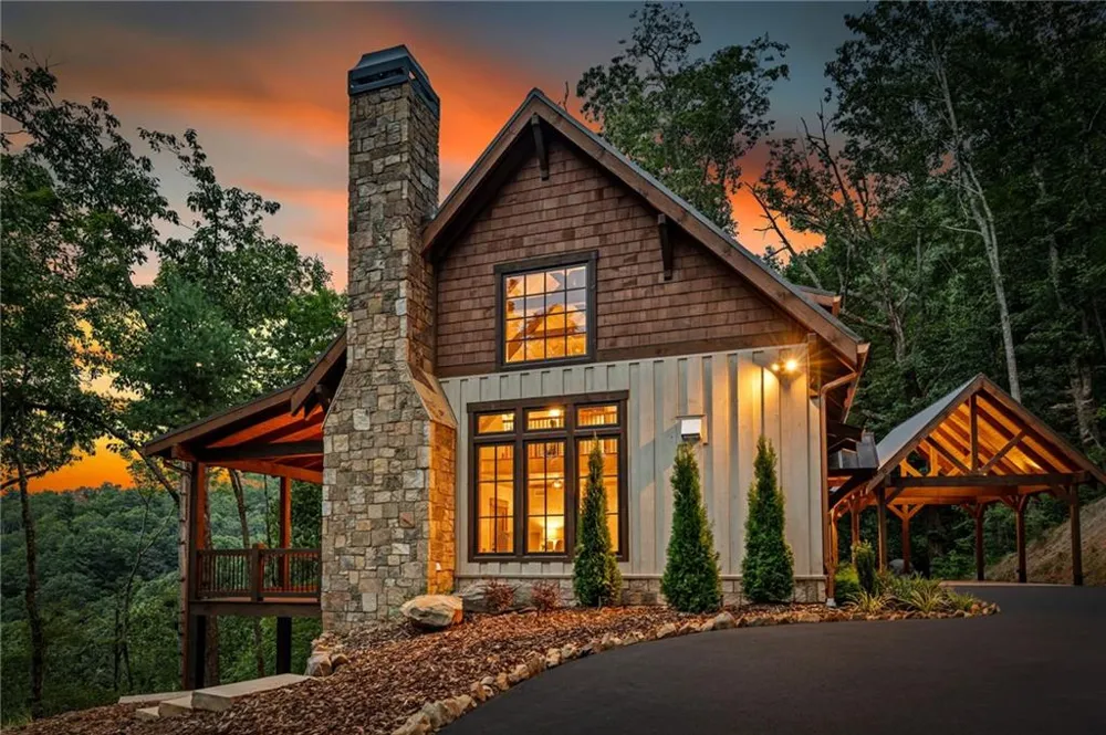 380 Utana Bluffs Trail Ellijay, GA 30540