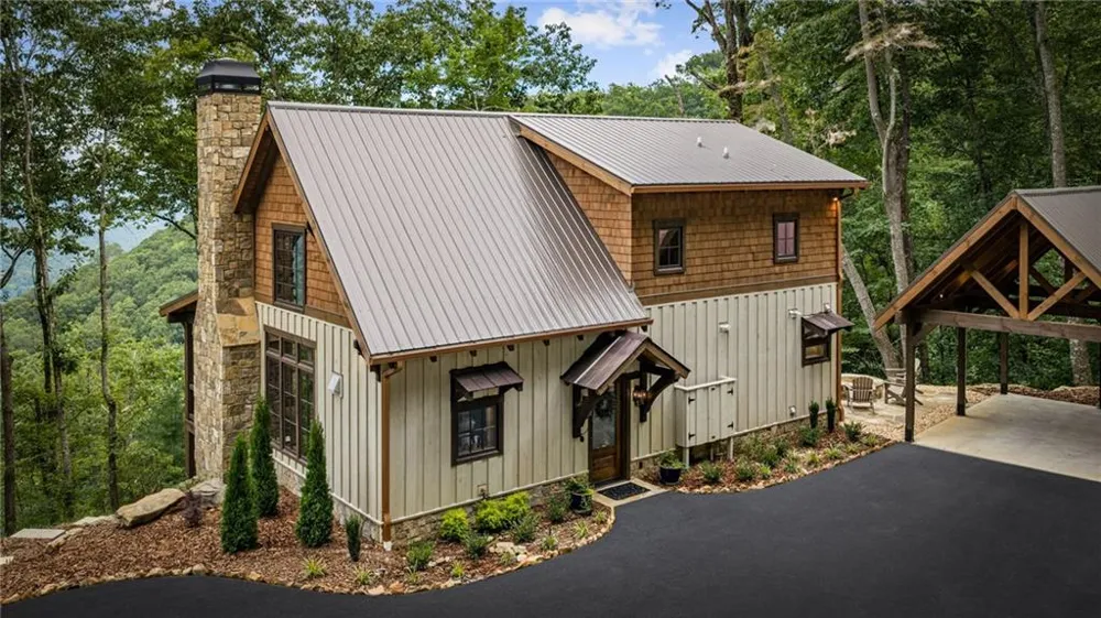 380 Utana Bluffs Trail Ellijay, GA 30540