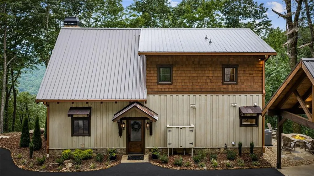 380 Utana Bluffs Trail Ellijay, GA 30540