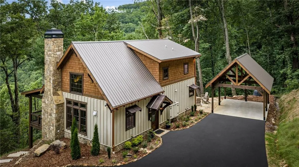 380 Utana Bluffs Trail Ellijay, GA 30540