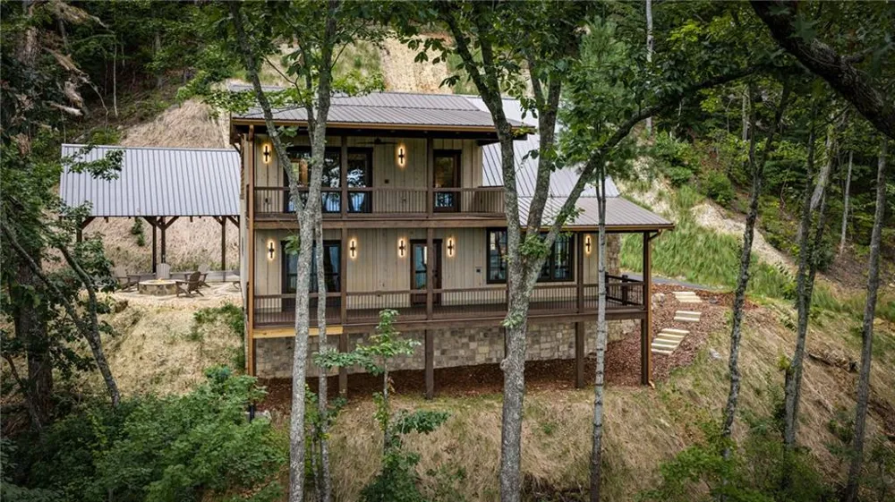 380 Utana Bluffs Trail Ellijay, GA 30540