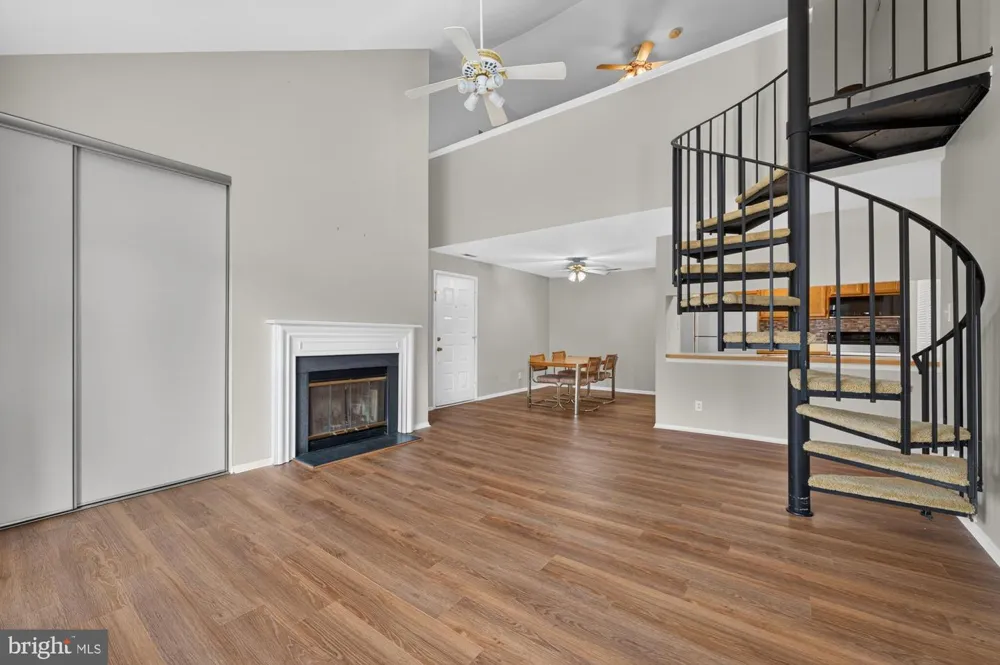 2215 DURHAM COURT Mount Laurel, NJ 08054