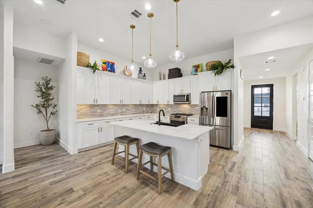 203 Hampton Glen Road Montgomery, TX 77356