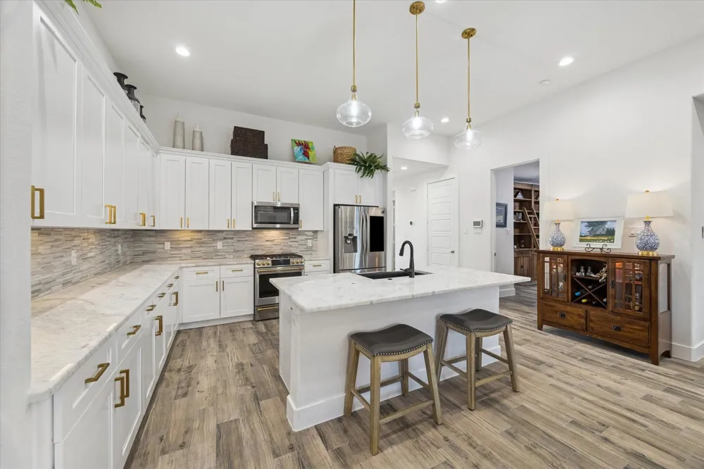 203 Hampton Glen Road Montgomery, TX 77356