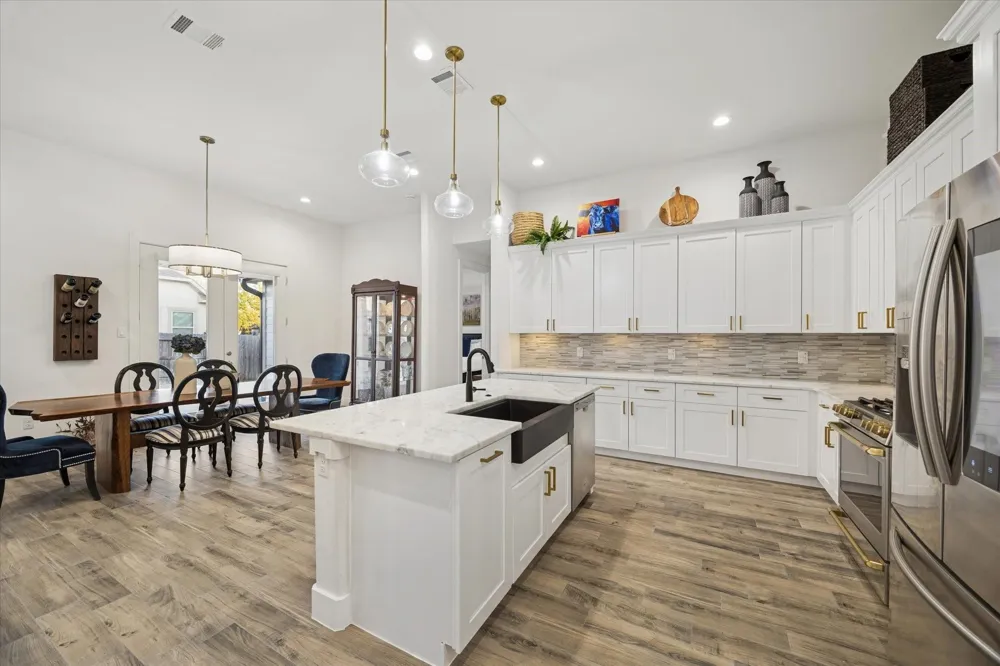 203 Hampton Glen Road Montgomery, TX 77356