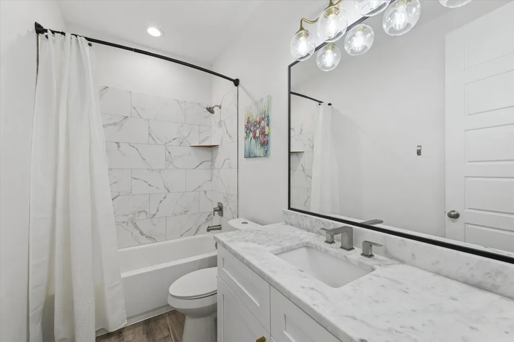 203 Hampton Glen Road Montgomery, TX 77356