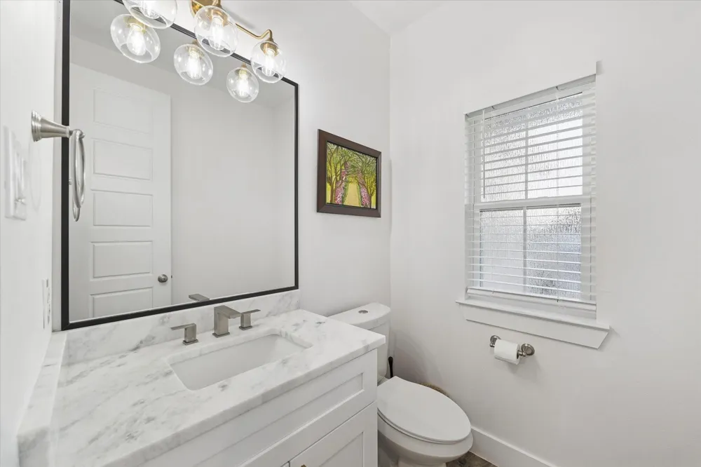 203 Hampton Glen Road Montgomery, TX 77356