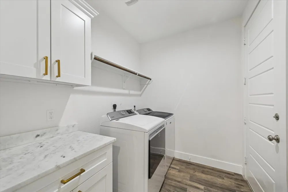 203 Hampton Glen Road Montgomery, TX 77356