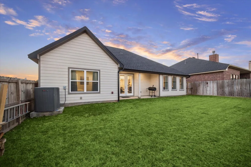 203 Hampton Glen Road Montgomery, TX 77356