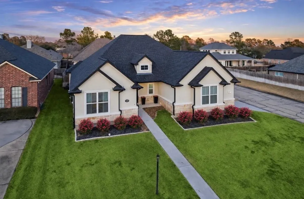203 Hampton Glen Road Montgomery, TX 77356