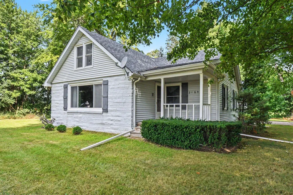 21648 E US-12 Edwardsburg, MI 49112