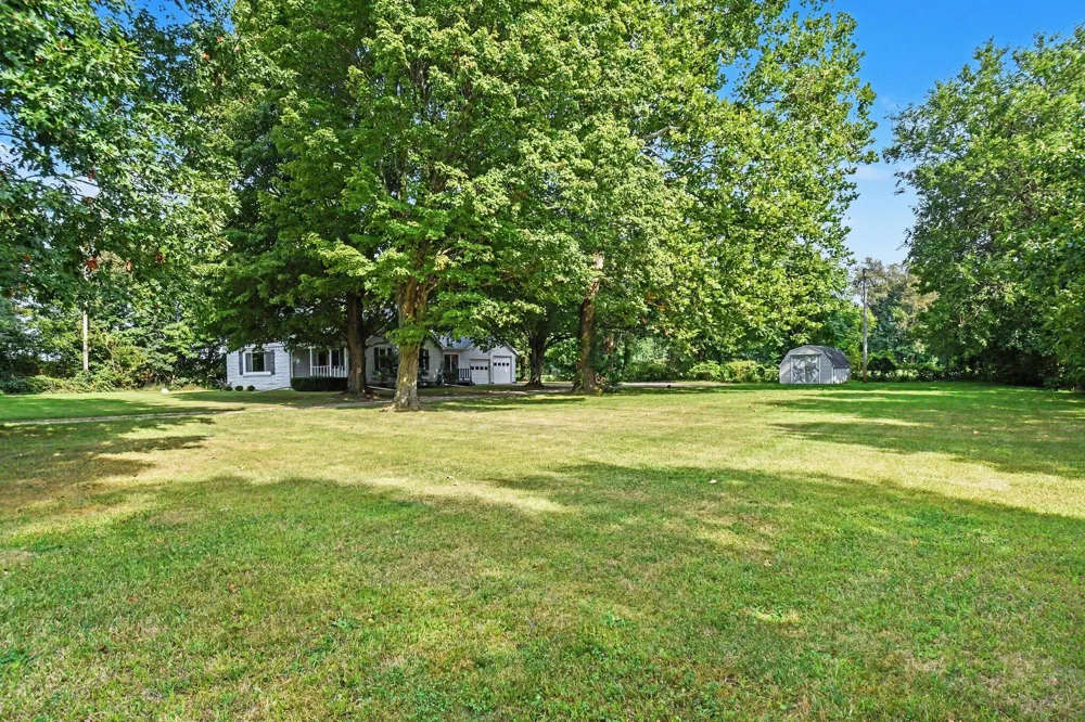 21648 E US-12 Edwardsburg, MI 49112